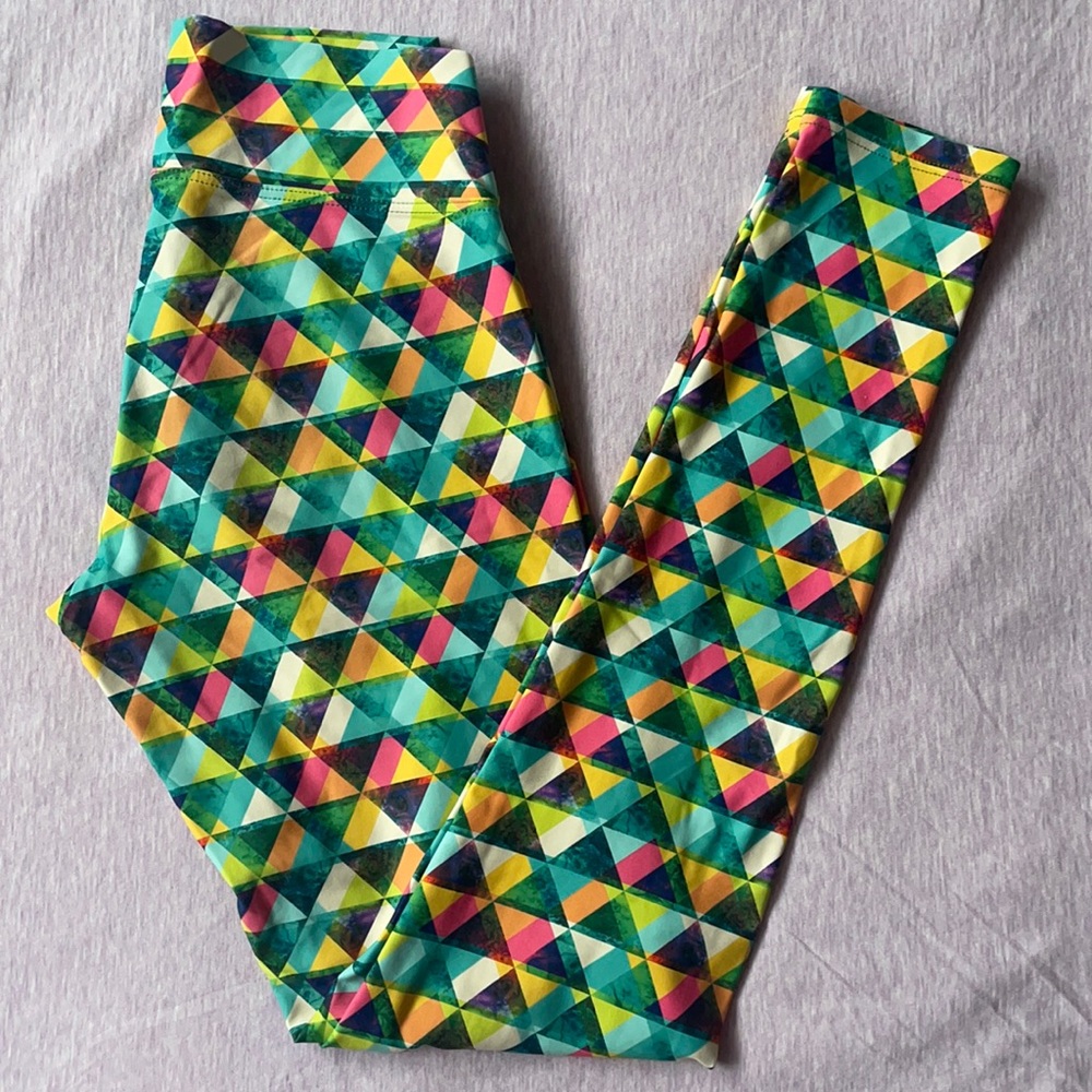 Dharma Bums Fun Graphic Triangle Pattern Yoga Leggings, Size Medium